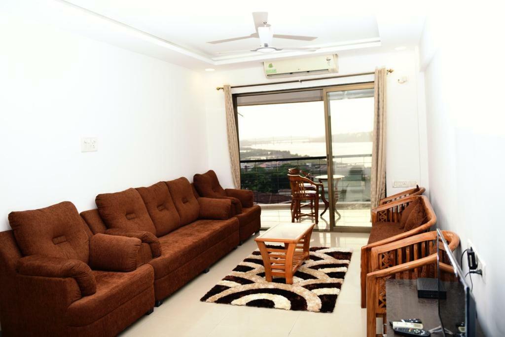 3 Bhk Apartment With River View Pangim Exterior foto