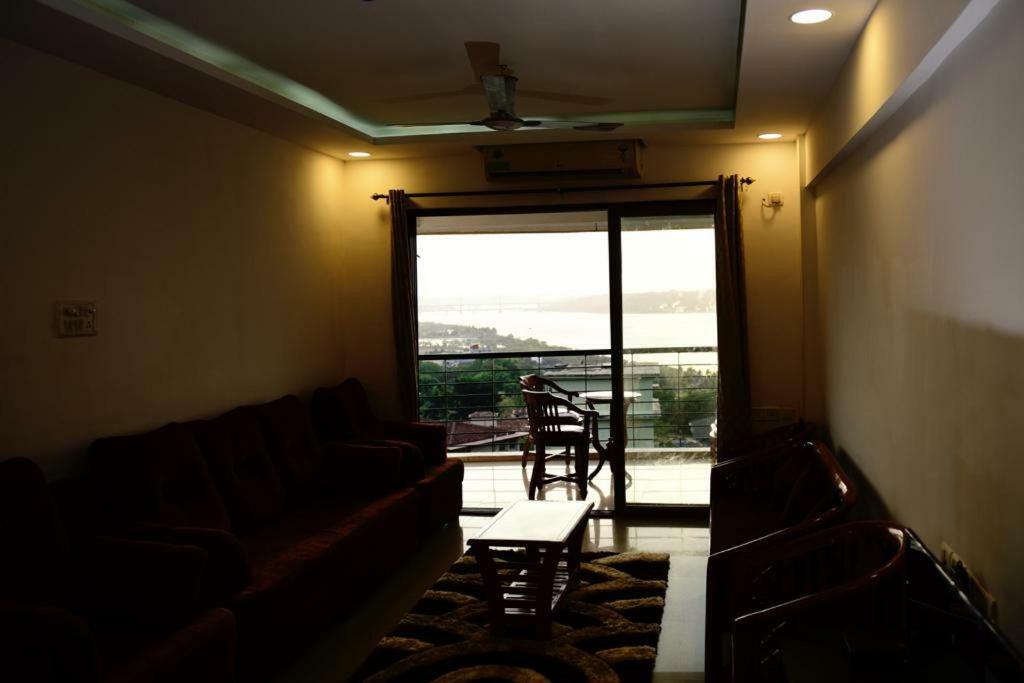 3 Bhk Apartment With River View Pangim Exterior foto