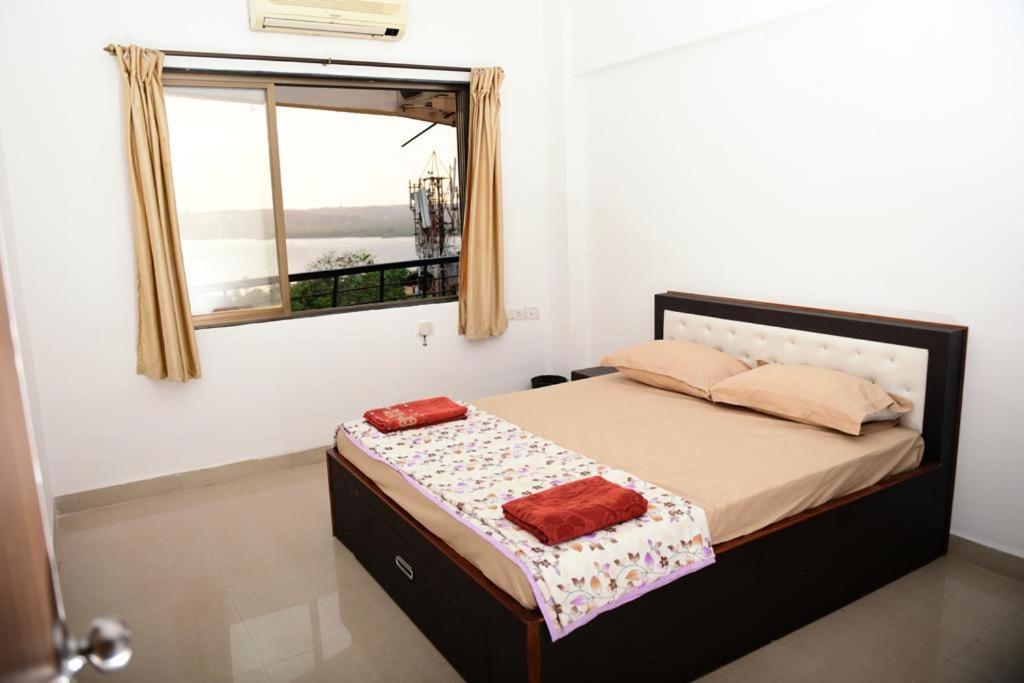 3 Bhk Apartment With River View Pangim Exterior foto